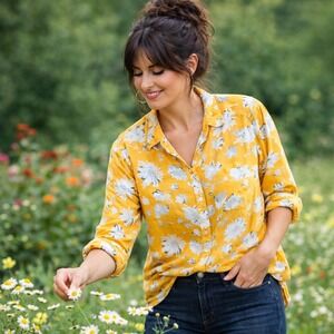 Eddie Bauer Classic Fit Lightweight Button Up Shirt Large P- Spring Ready Floral